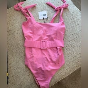 Beach Riot Sydney Belted One Piece Swimsuit. NWT